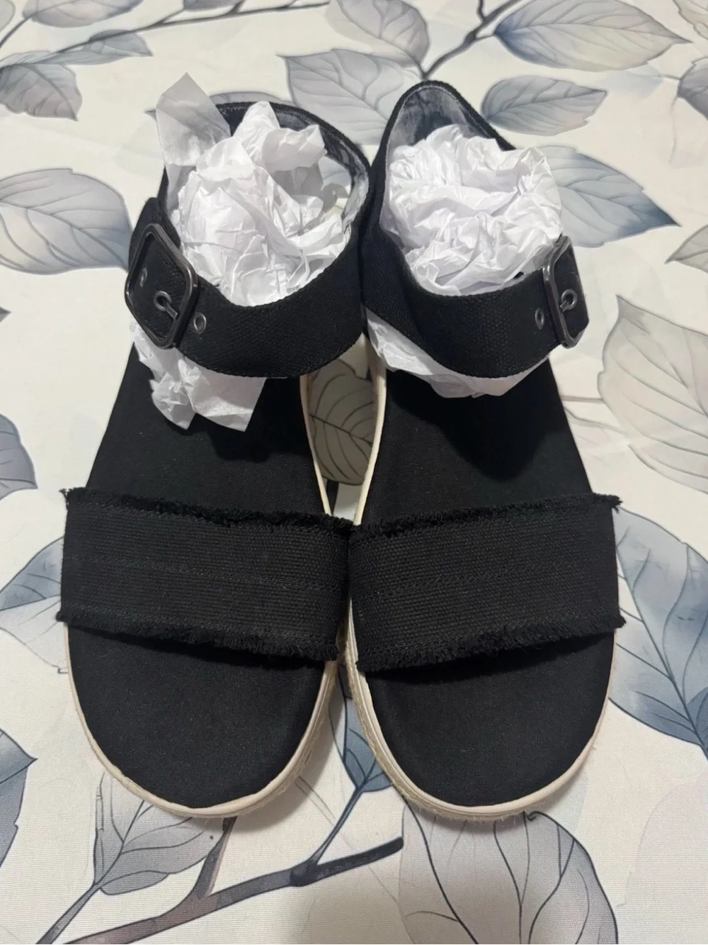 Skechers Size 9 Bobs Empress Platform Sandals. Black. Worn Once.